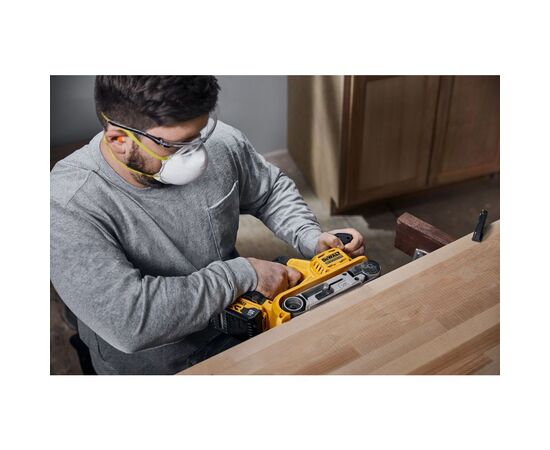  Эксцентриковая шлифмашина DeWalt DCW220NT-XJ 825Вт аккум. жестк.кейс 