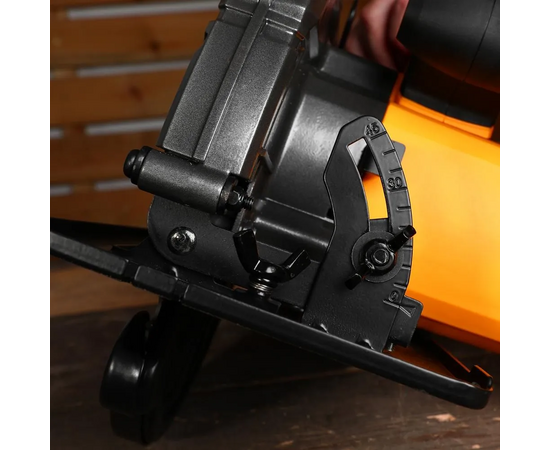  Пила циркулярная Deko CS2500-D (083-1102) 